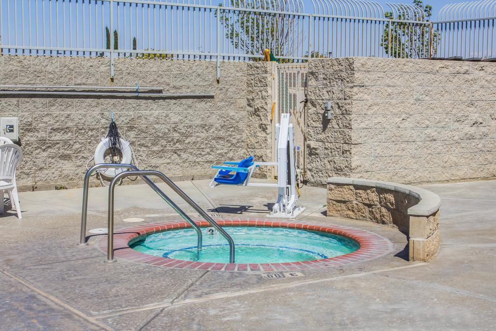 Comfort Inn & Suites Lancaster Antelope Valley Luaran gambar